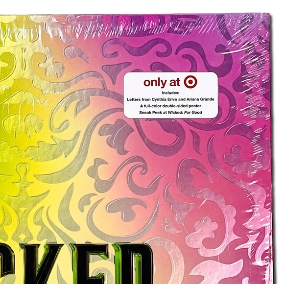 Book WICKED: The Official Visual Companion (Hardcover) NEW - Picture 4 of 9